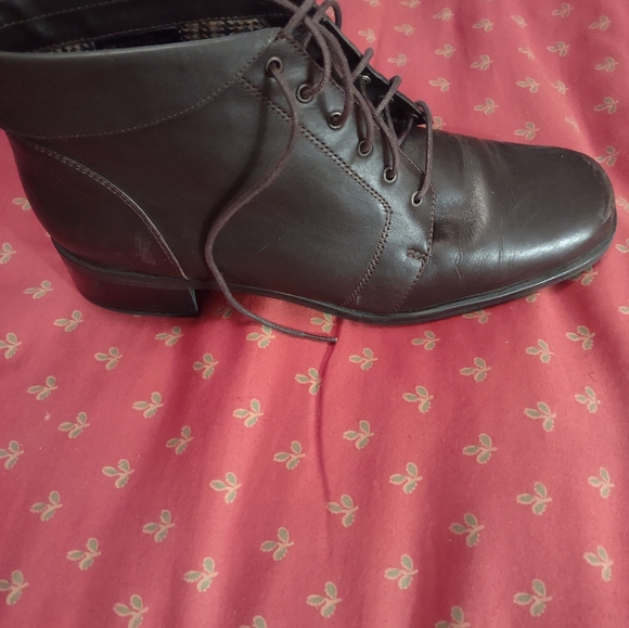 Brown Leather Ankle Boots size 9.5 - Picture 7 of 10